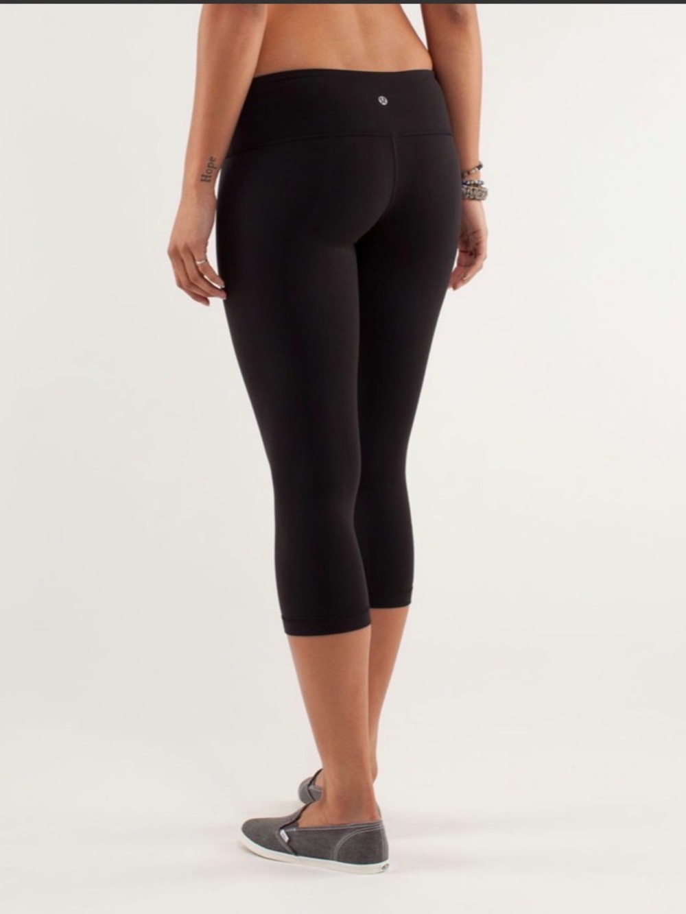 Lululemon Wunder Under Crop - Black - Size 6